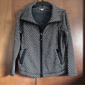 T by Talbots Black and White Knit Herringbone Pattern Zip Front Jacket  EUC Sz S
